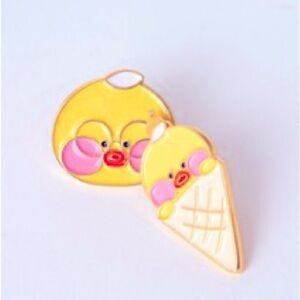 3/$15   Korean Brand CHUU x LALAFANFAN Duck Pins